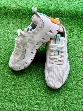 Reebok White Mesh Green Accent Athletic Running Shoes US Women's 8.5